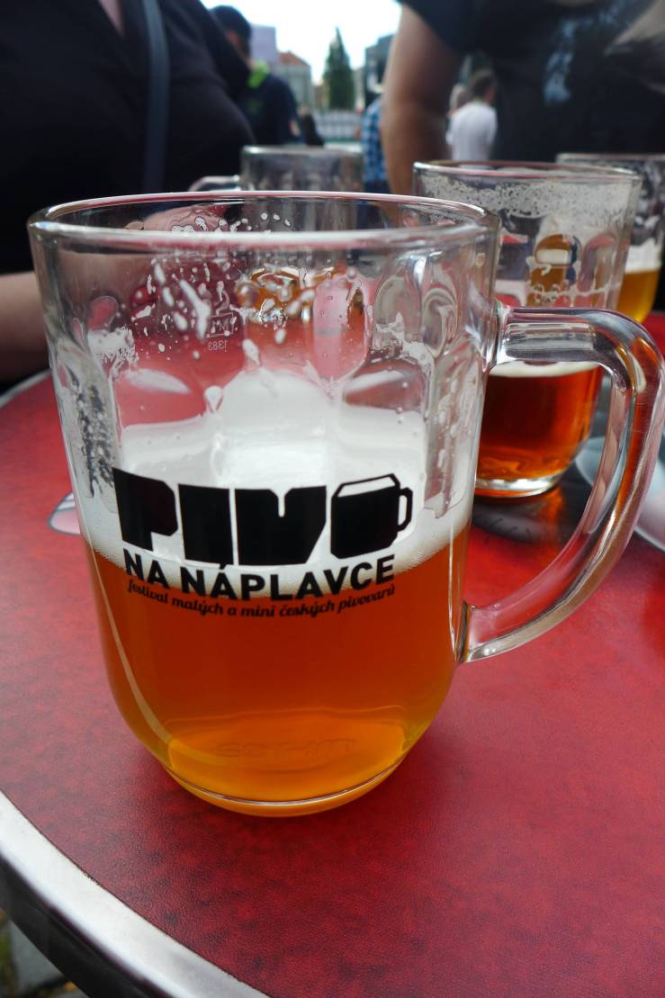 2017-06-17  Pivo na Náplavce  W010