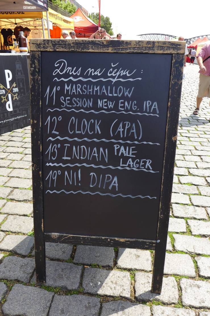 2018-06-15  Pivo na Náplavce  W022