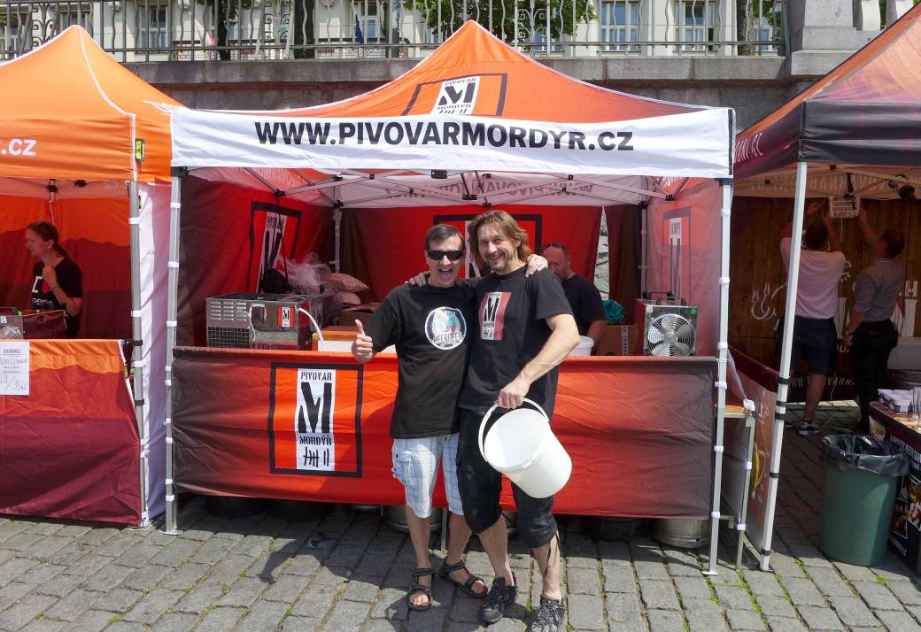 2018-06-15  Pivo na Náplavce  W019