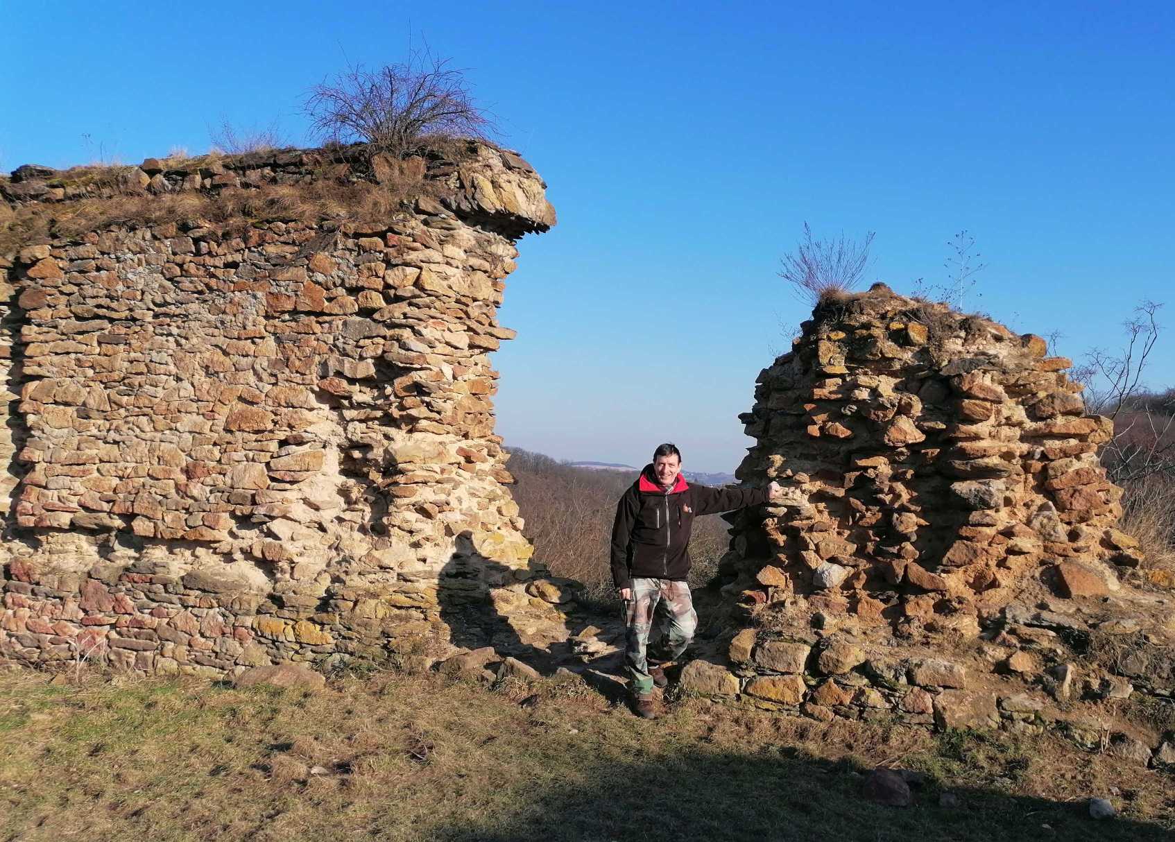 2022-02-14  Sněhuláci na Milešovce  W036