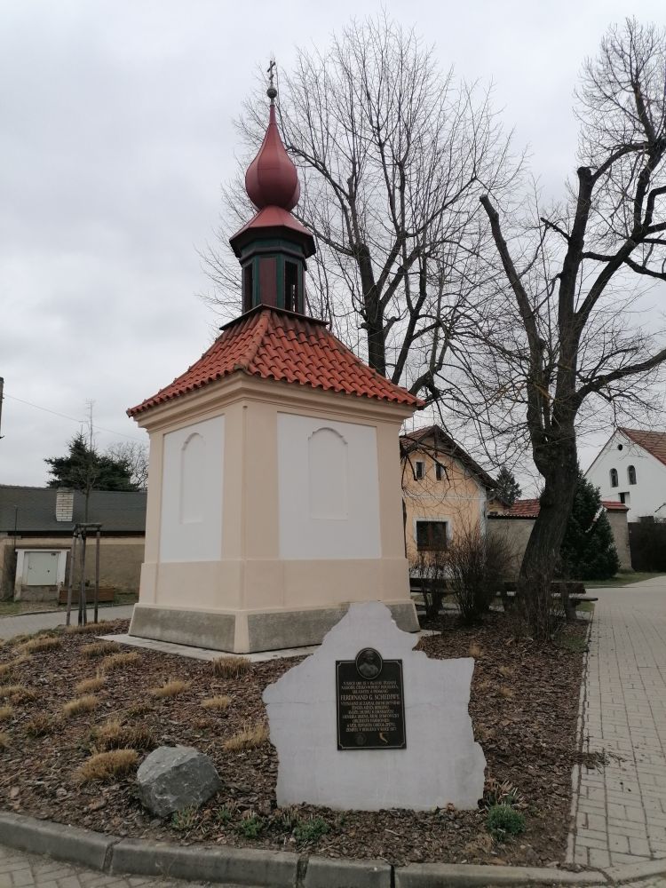 2025-03-23  Fialková svatba  W002