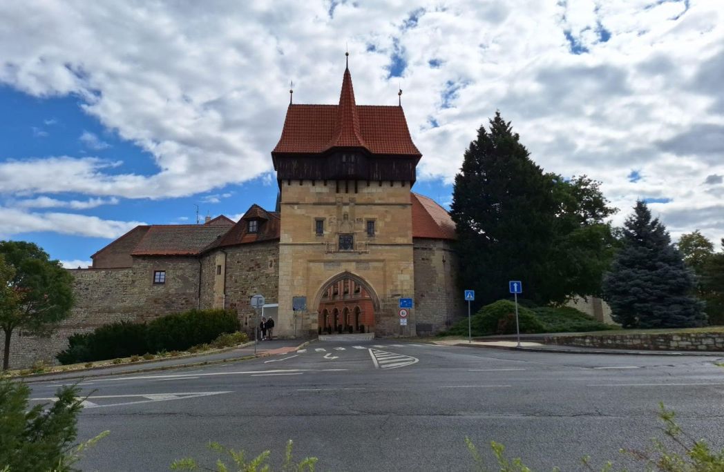 2025-08-23  Ze Stříbrníku do Loun  W001