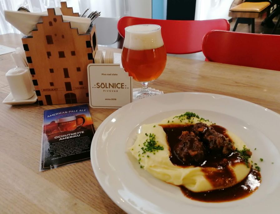 2025-10-24  Za Pány z Růže  W005