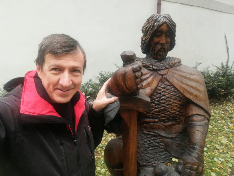 2025-10-24  Za Pány z Růže  W008