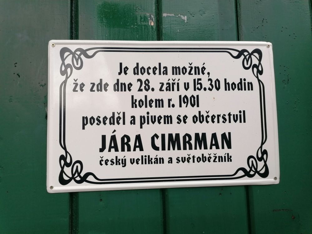 2025-10-25  Za Pány z Růže  W012