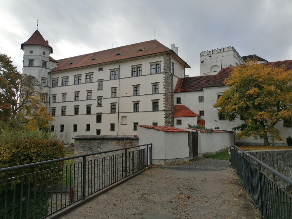 2025-10-25  Za Pány z Růže  W019