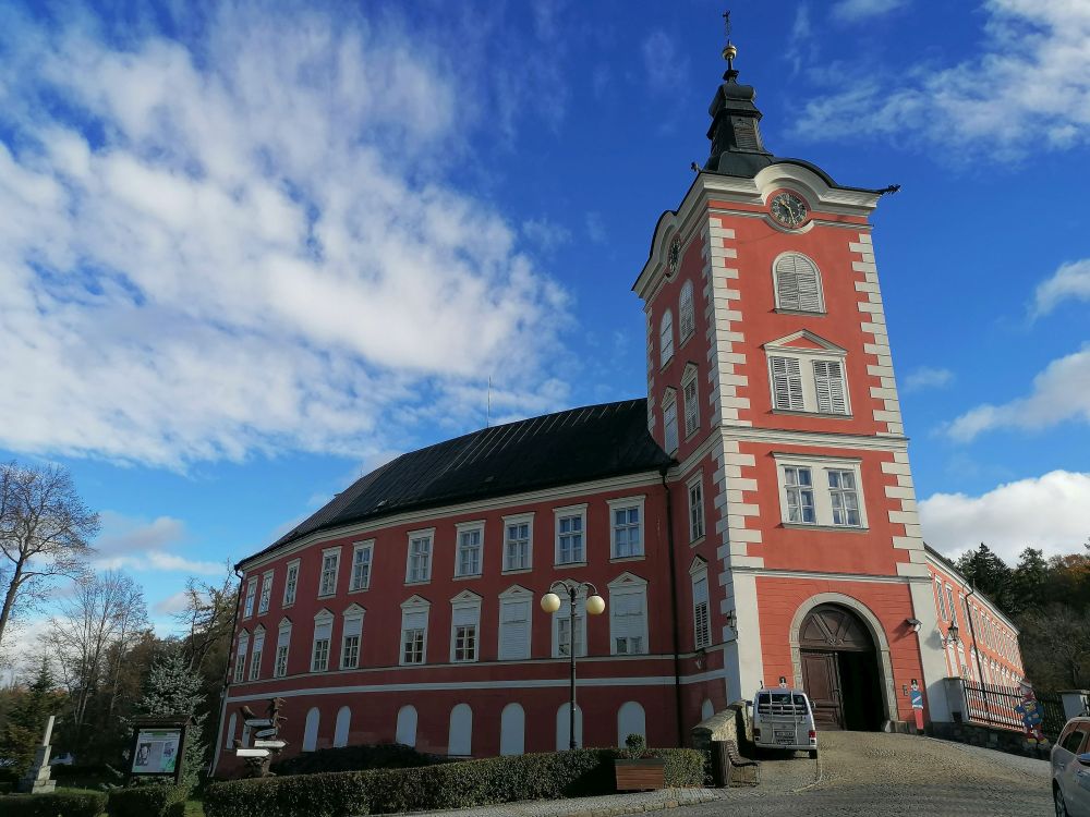 2025-10-26  Za Pány z Růže  W006