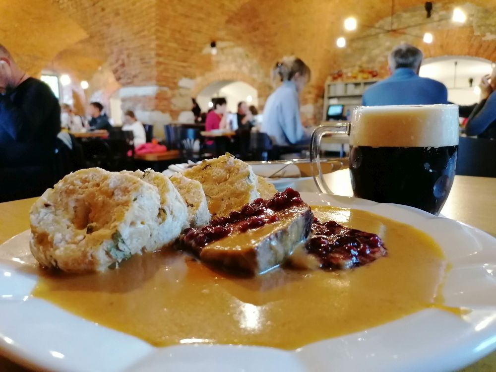 2025-10-26  Za Pány z Růže  W011