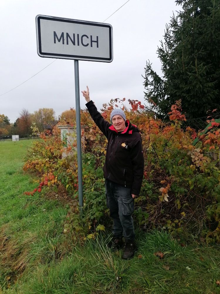 2025-10-28  Za Pány z Růže  W011