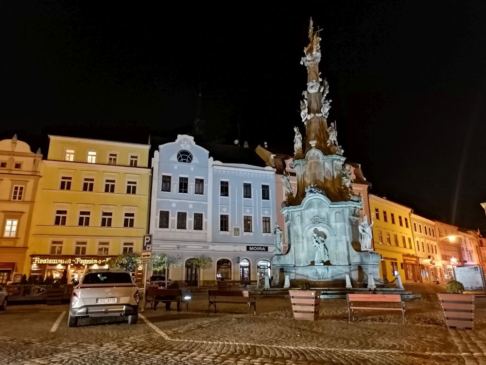 2025-10-28  Za Pány z Růže  W015