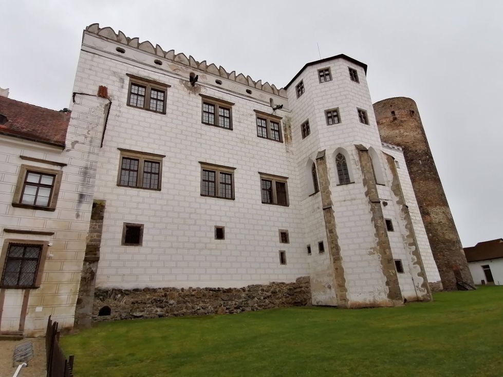 2025-10-26  Za Pány z Růže  W015