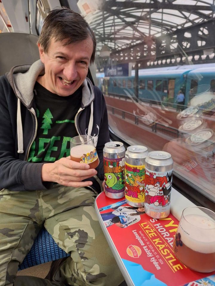 2025-11-15  Z Milovic do Všejan  W001