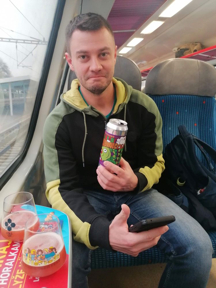 2025-11-15  Z Milovic do Všejan  W003