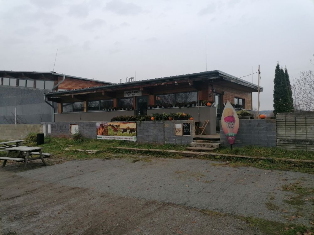 2025-11-15  Z Milovic do Všejan  W005