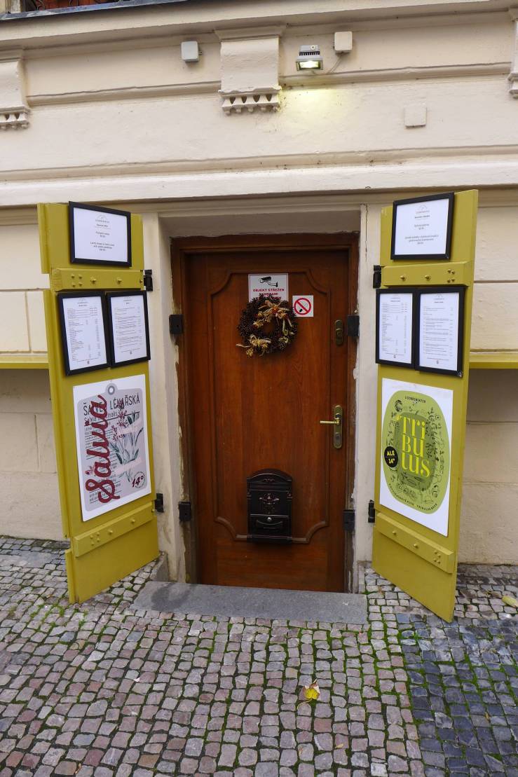 2016-10-19 Podzimní a noční Praha  W011